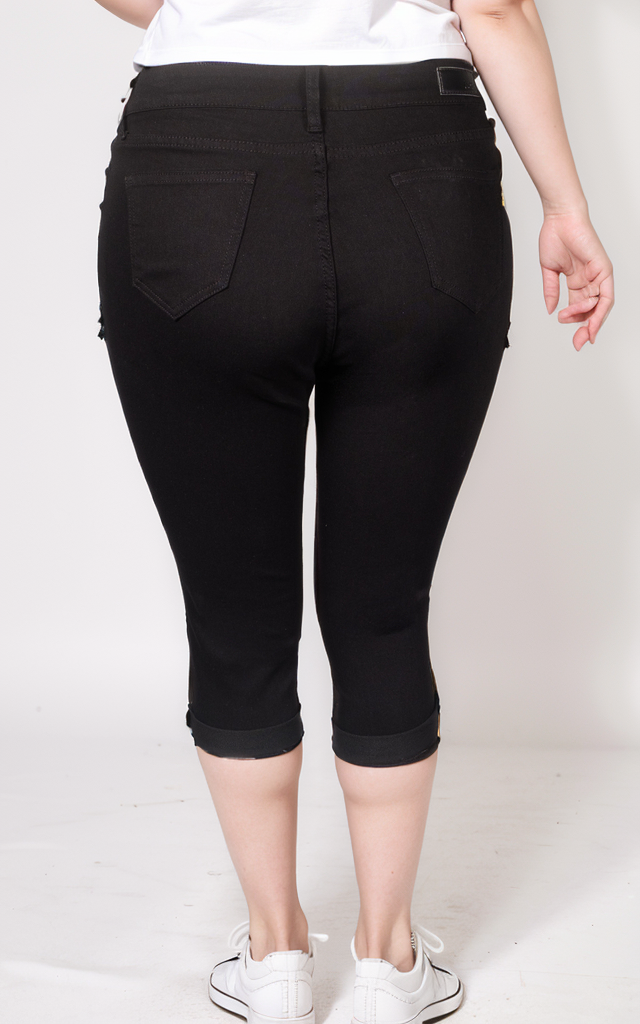 BLACK CAPRIS PLUS SIZE-WSP/7.00-PKG/12-PLUS/14x3.16x3.18x2.20x2.22.24